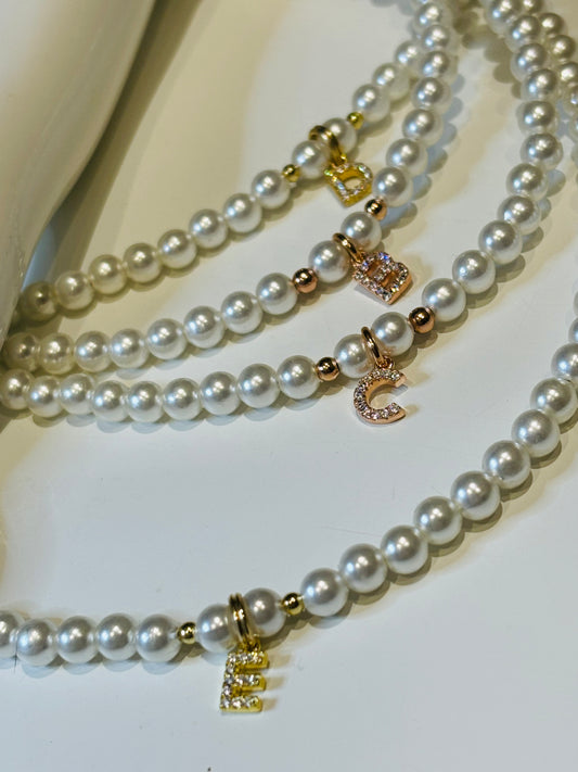 Collana Perle e lettera Pizzico