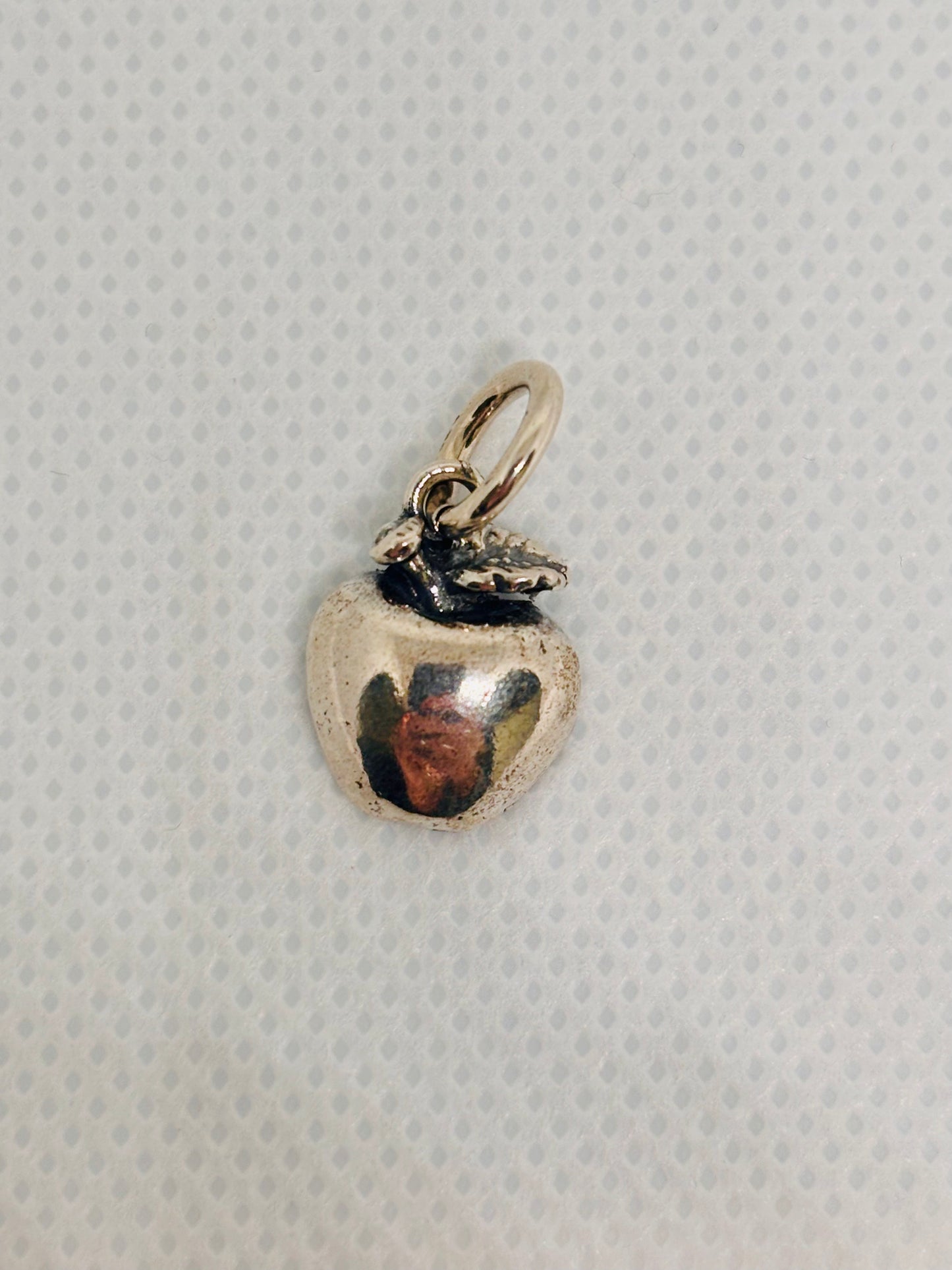 Ciondolo argento mela Pizzico