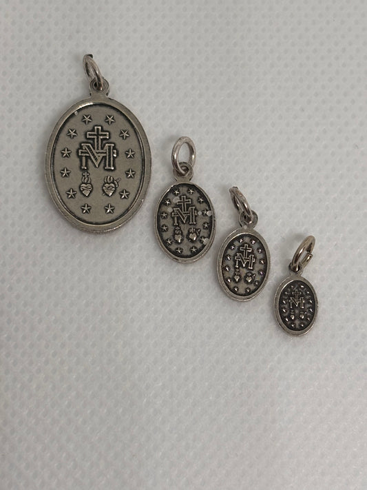 Ciondolo Madonna dei miracoli Pizzico