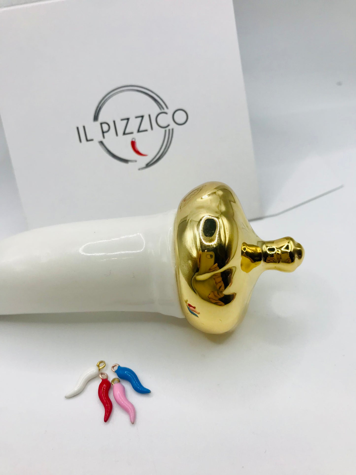 Ciondolo Cornetto Mini Smaltato Pizzico love