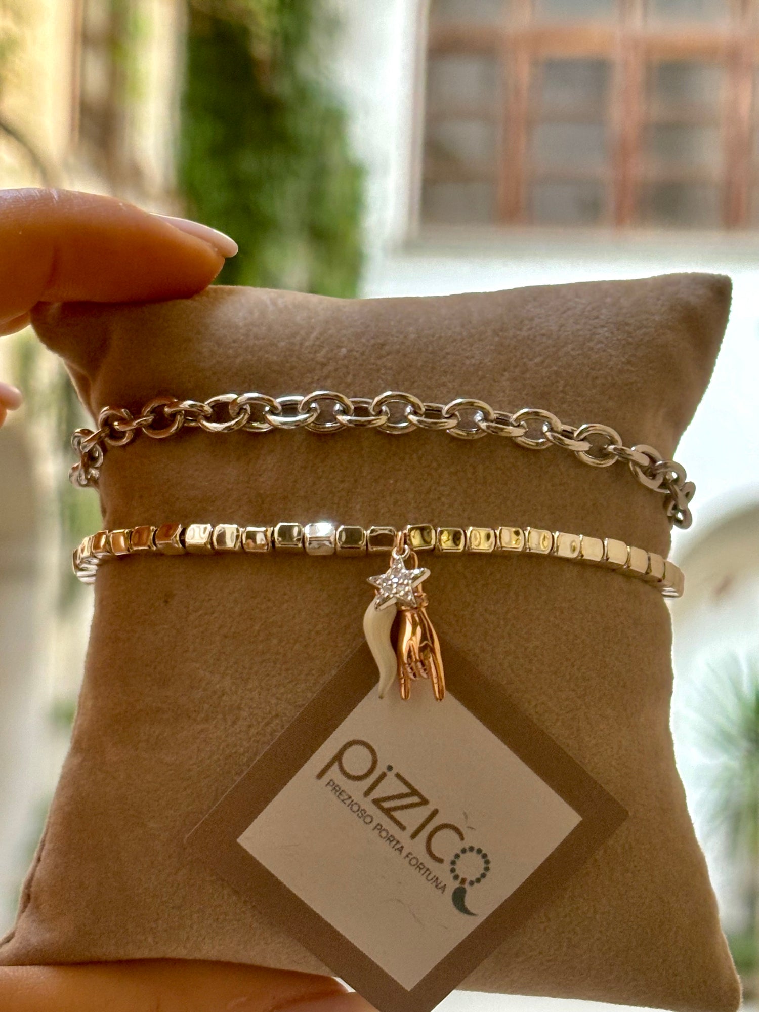 Bracciali