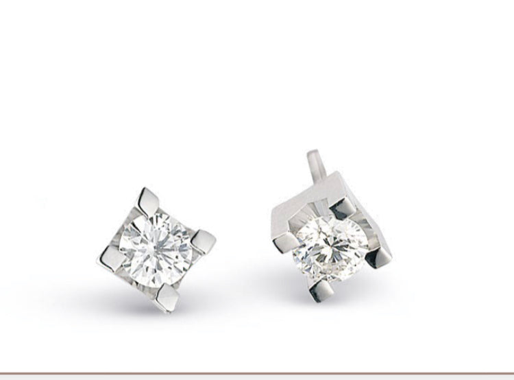 Orecchini oro 18 kt punto luce Griffes Lucciole