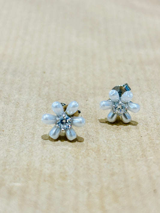 Orecchini Fiori perline argento