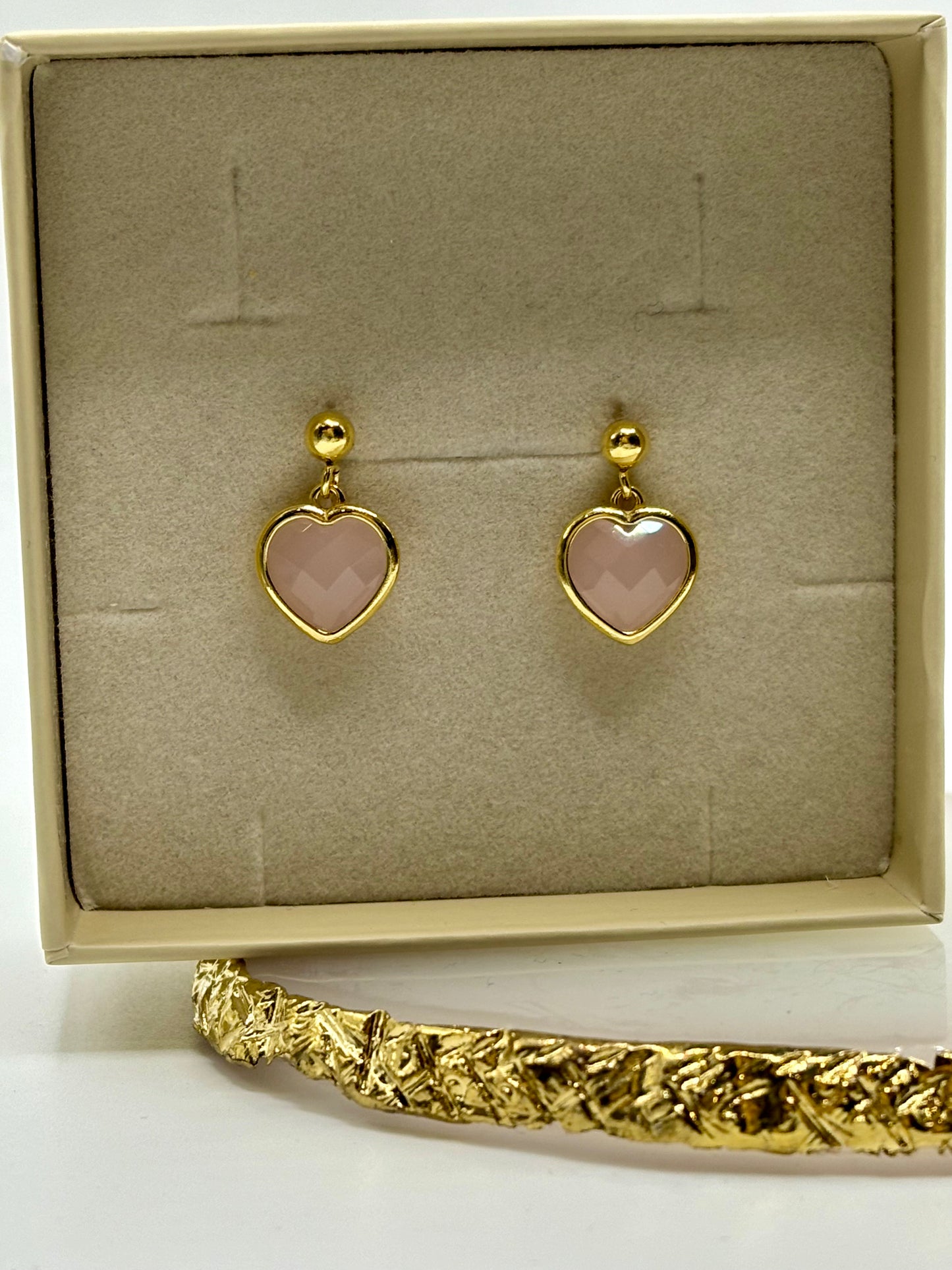 Orecchini gold  cuore rosa pendente Pizzico