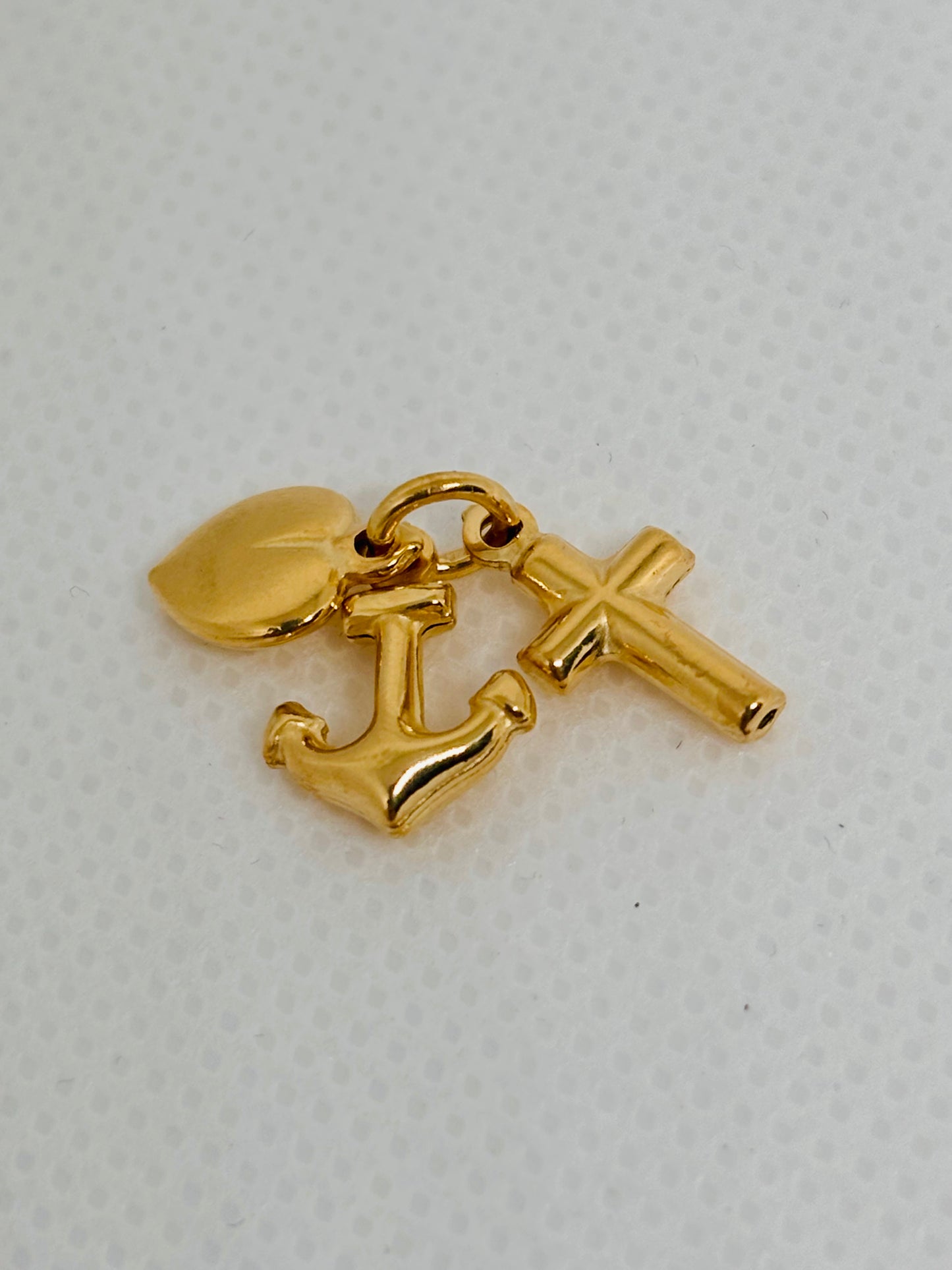 Ciondolo Fede,Speranza e Carità Pizzico