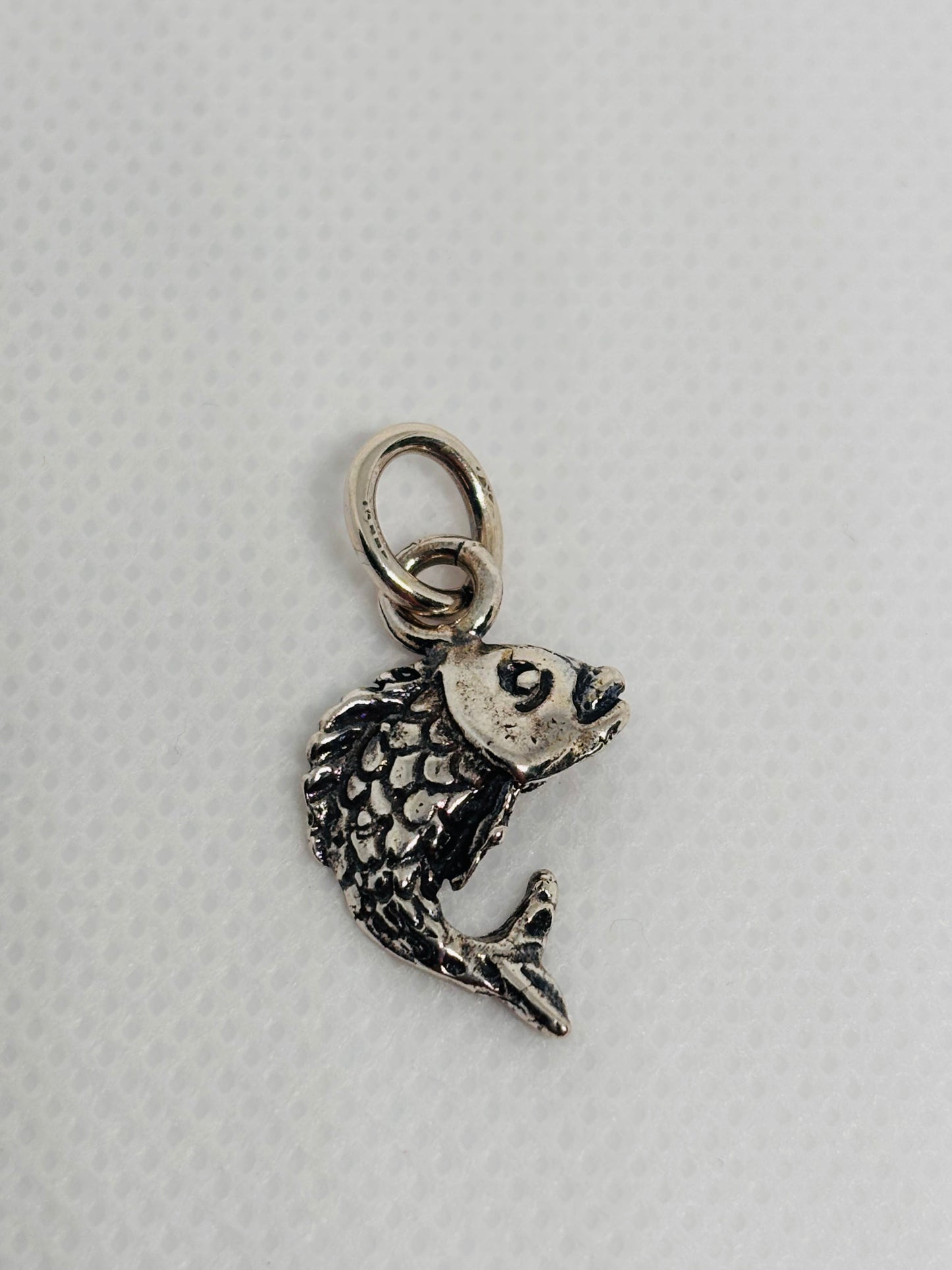 Ciondolo carpa argento Pizzico