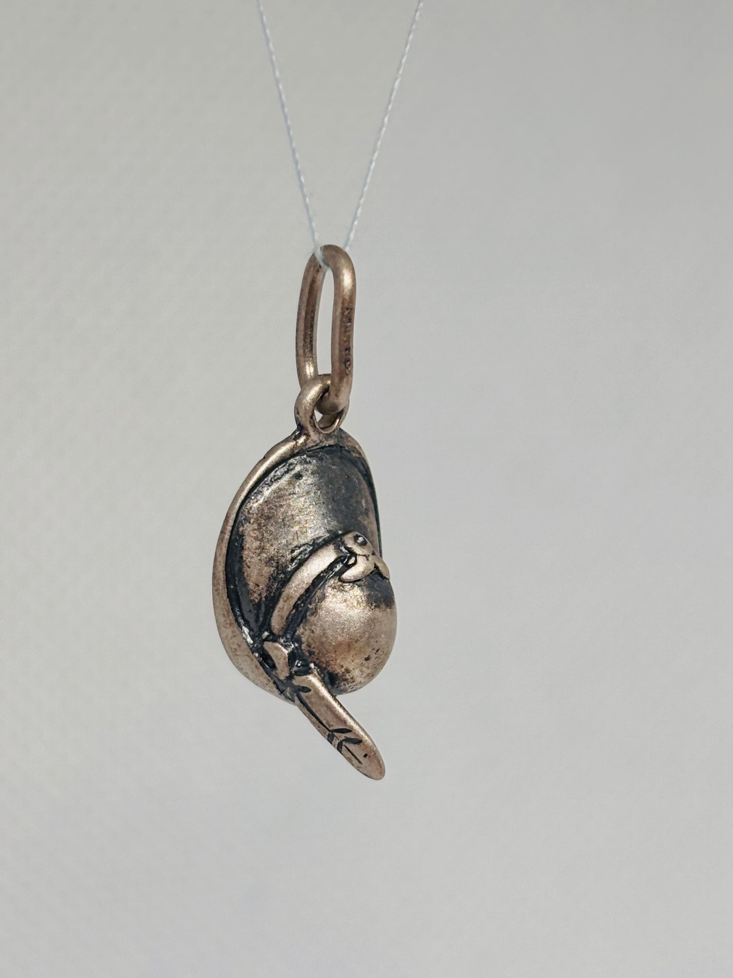 Ciondolo Freccia nera Pizzico