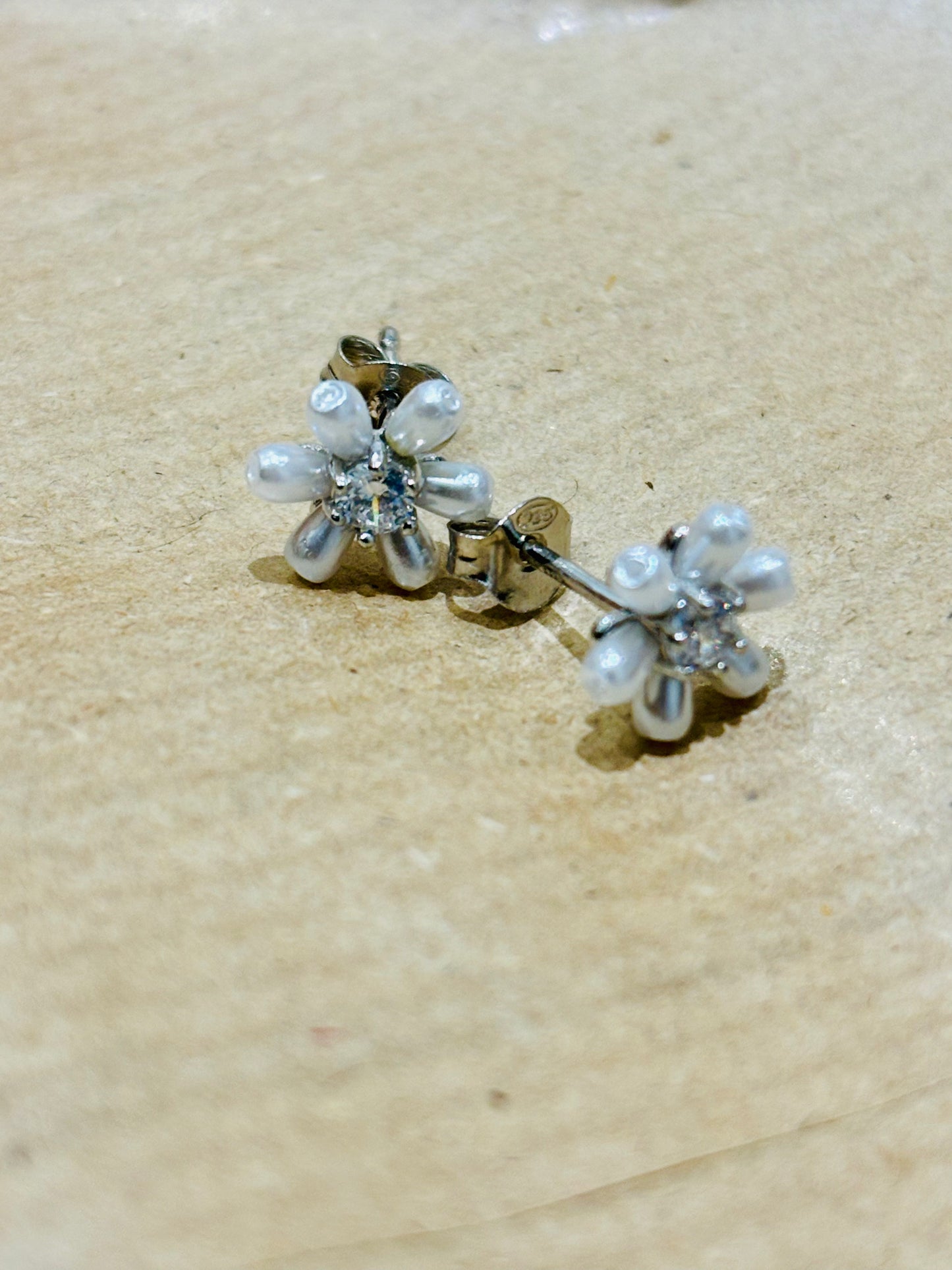 Orecchini Fiori perline argento