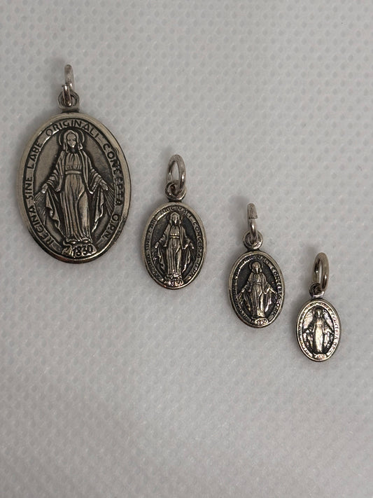 Ciondolo Madonna dei miracoli Pizzico